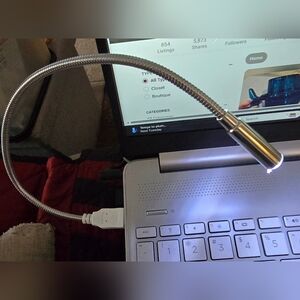 4 Pack Of Sleek Silver USB LED Reading Light